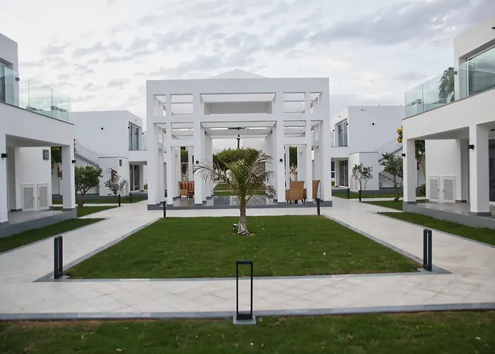 Maritim Jolie & Casino Resort 5*
